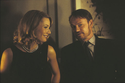 Still of Gwyneth Paltrow and Jared Harris in Sylvia (2003)
