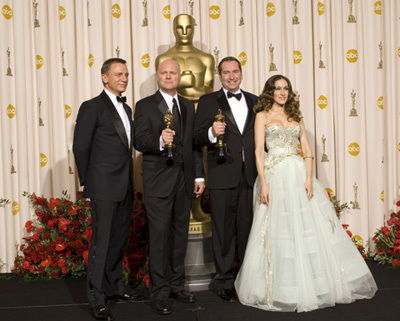 Academy Award®-winners Donald Graham Burt and Victor Zolfo (left to right center) with presenters (left to right) Daniel Craig and Sarah Jessica Parker backstage at the 81st Academy Awards® are presented live on the ABC Television network from The Kodak Theatre in Hollywood, CA, Sunday, February 22, 2009.