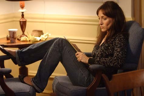 Still of Sarah Jessica Parker in Spinning Into Butter (2007)