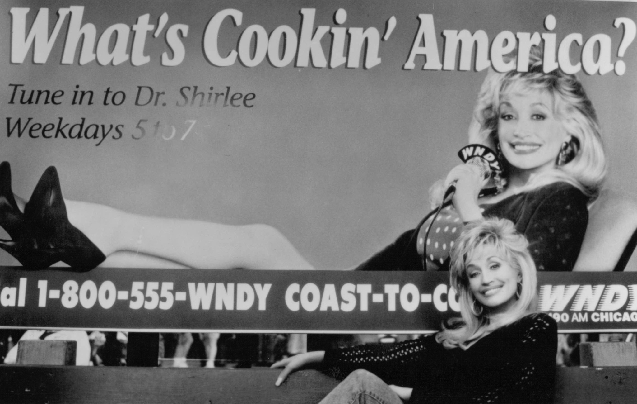 Still of Dolly Parton in Straight Talk (1992)
