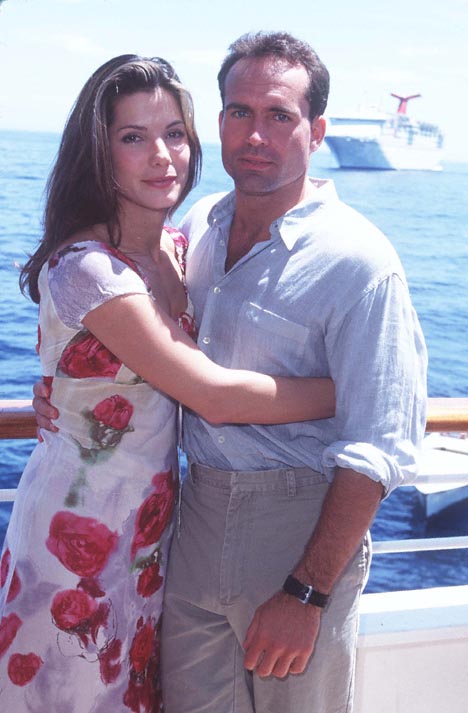 Sandra Bullock and Jason Patric at event of Greitis 2: laivo uzgrobimas (1997)