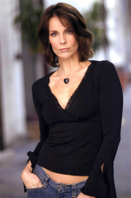 Alexandra Paul