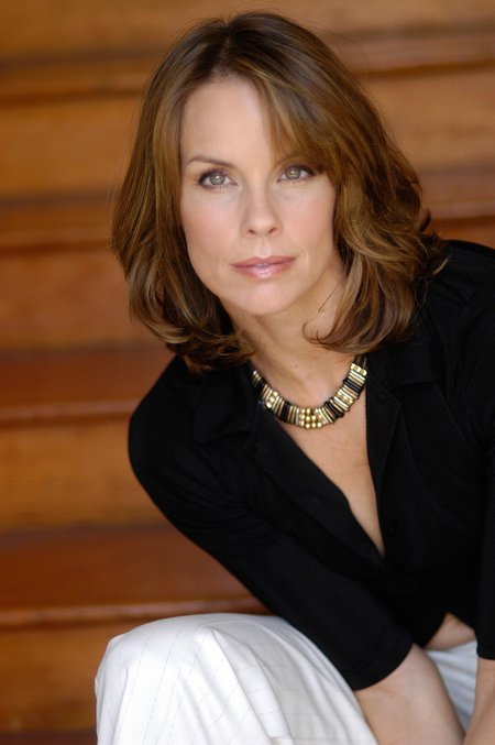 Alexandra Paul