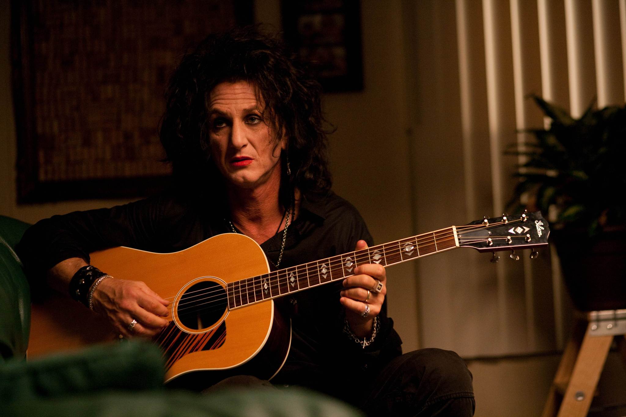 Still of Sean Penn in This Must Be the Place (2011)