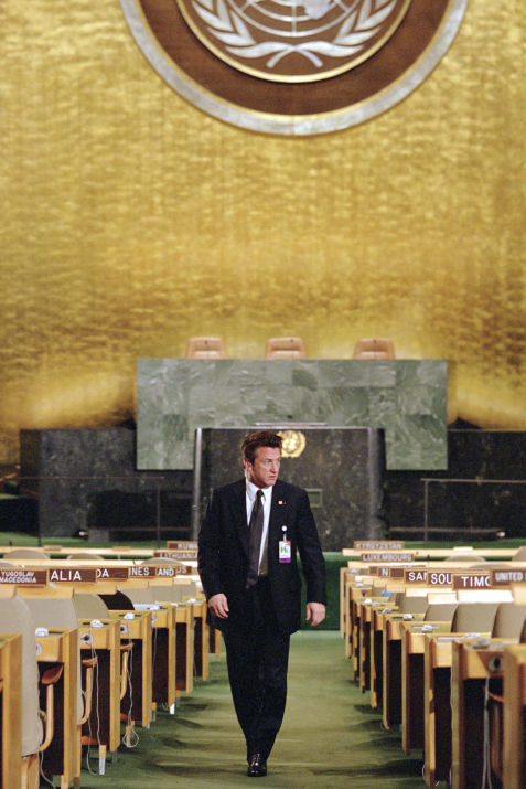 SEAN PENN stars as federal agent Tobin Keller in The Interpreter, a suspenseful thriller of international intrigue set inside the political corridors of the United Nations.
