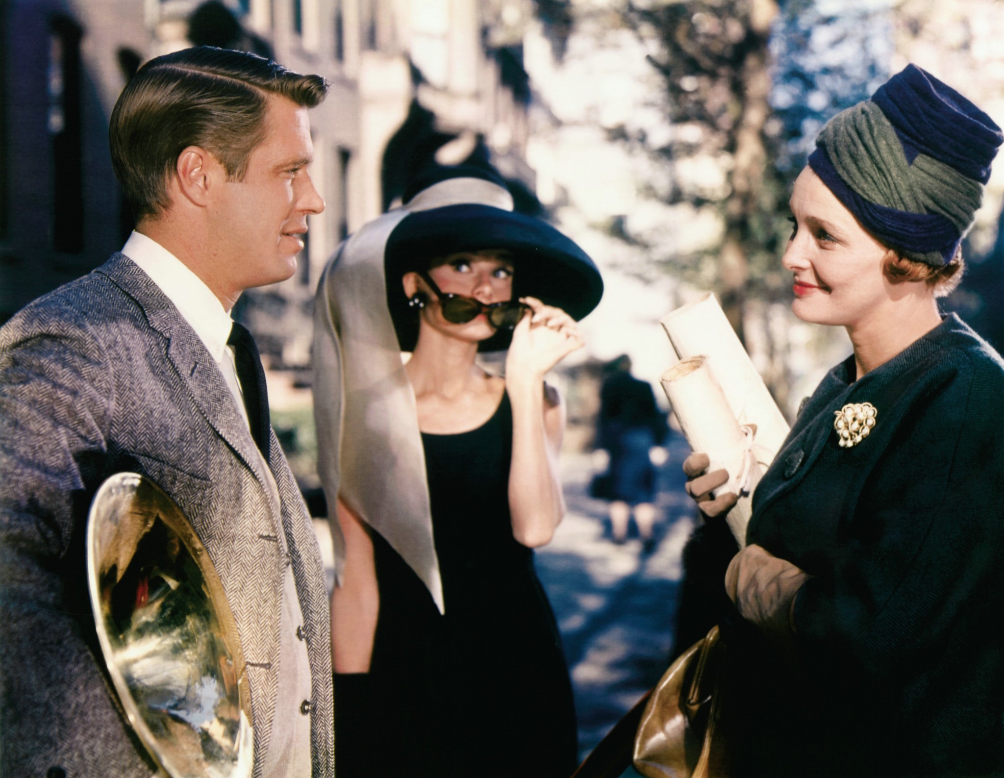 Audrey Hepburn, George Peppard and Patricia Neal in Pusryciai pas Tifani (1961)