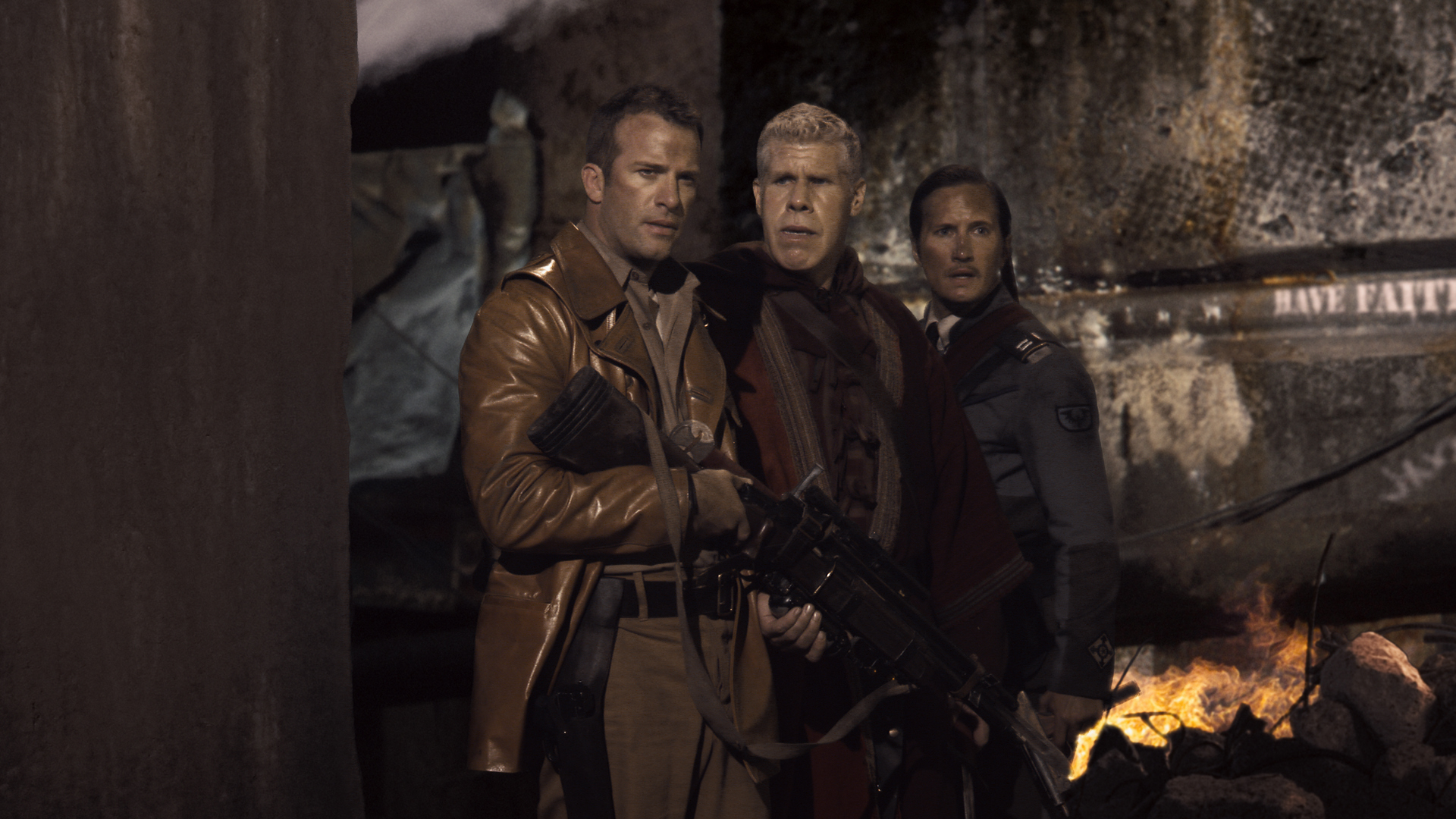 Still of Ron Perlman, Thomas Jane and Benno Fürmann in Mutant Chronicles (2008)