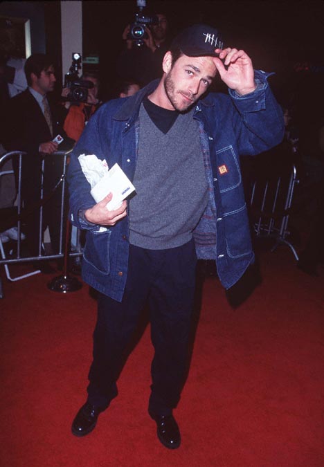 Luke Perry at event of Albino Alligator (1996)