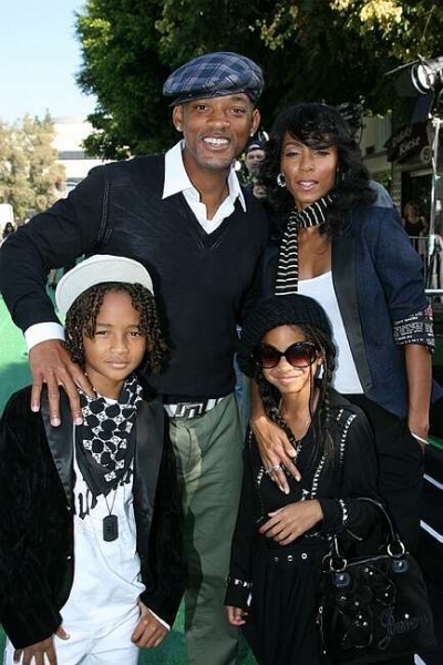 Will Smith, Jada Pinkett Smith, Jaden Smith and Willow Smith at event of Madagaskaras 2 (2008)