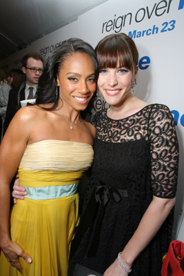 Liv Tyler and Jada Pinkett Smith at event of Reign Over Me (2007)