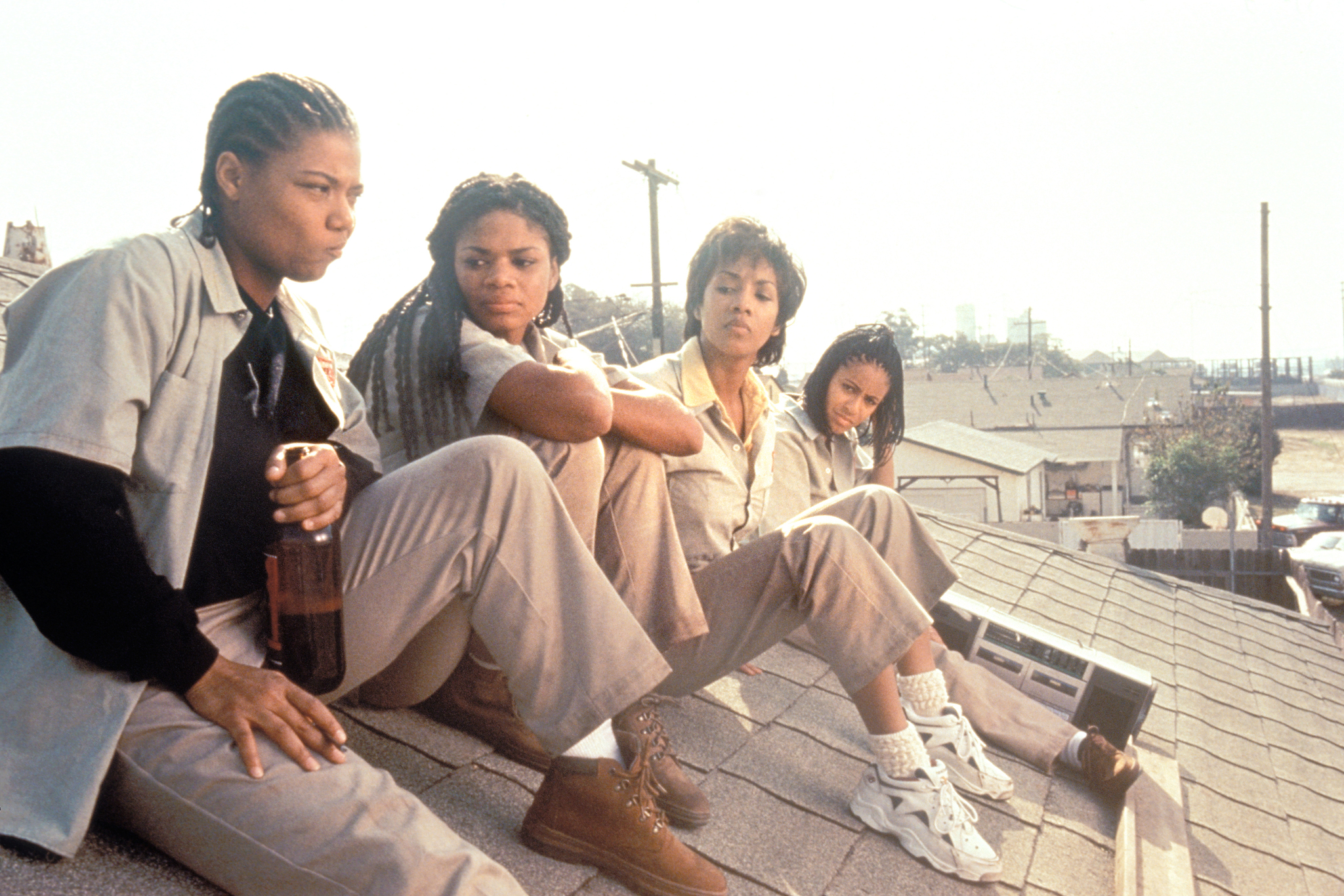 Still of Vivica A. Fox, Jada Pinkett Smith, Queen Latifah and Kimberly Elise in Set It Off (1996)