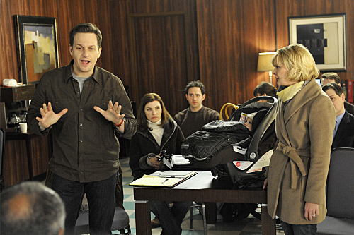 Still of Julianna Margulies, Martha Plimpton and Josh Charles in The Good Wife (2009)