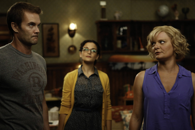 Still of Martha Plimpton, Garret Dillahunt and Jenny Slate in Mazyle Houp (2010)