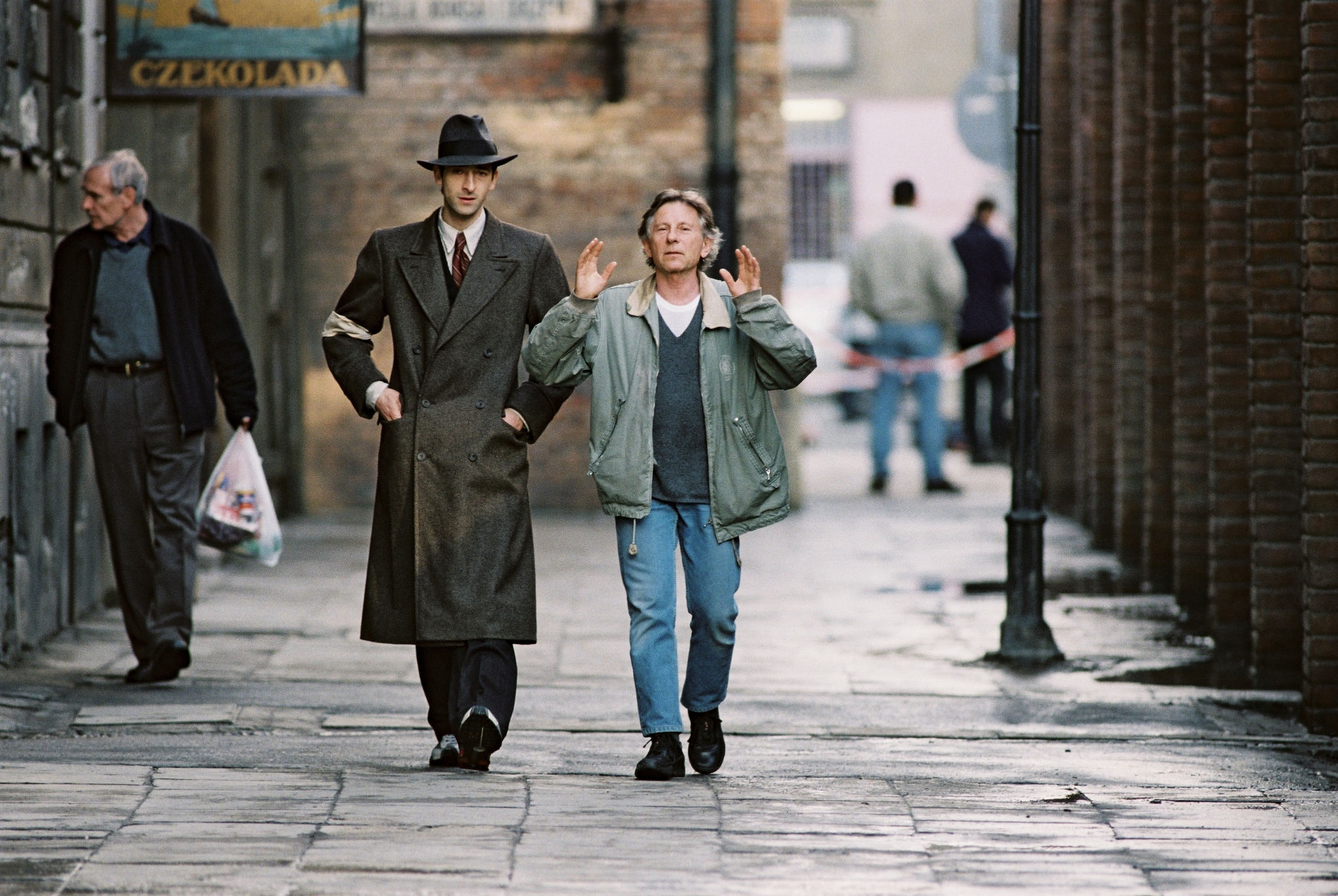 Still of Roman Polanski and Adrien Brody in Pianistas (2002)