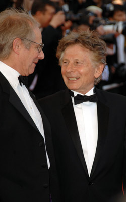 Roman Polanski and Ken Loach at event of Chacun son cinéma ou Ce petit coup au coeur quand la lumière s'éteint et que le film commence (2007)