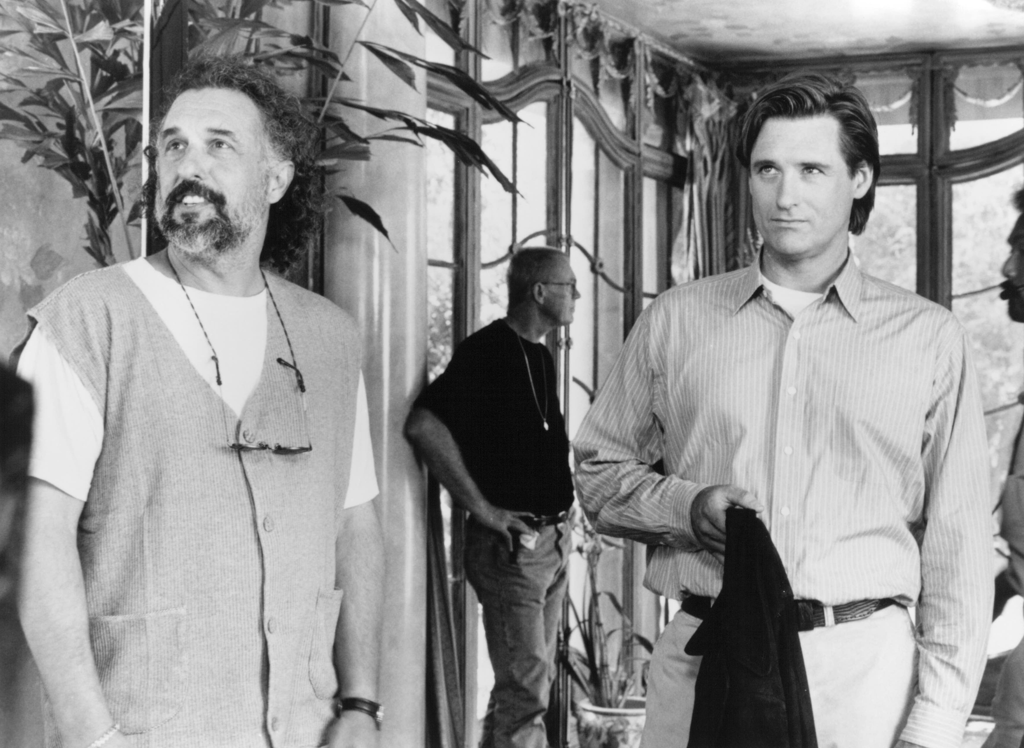 Still of Bill Pullman and Nick Castle in Mr. Wrong (1996)