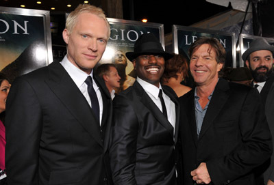 Dennis Quaid, Paul Bettany and Tyrese Gibson at event of Legionas (2010)