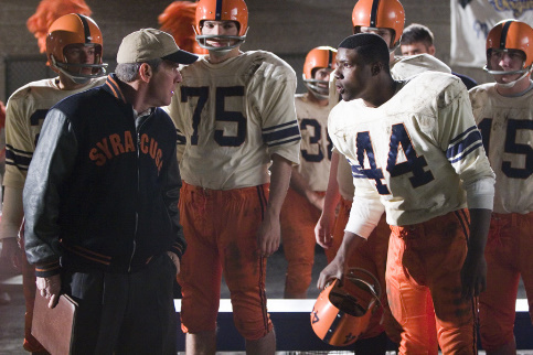 Still of Dennis Quaid and Rob Brown in The Express (2008)