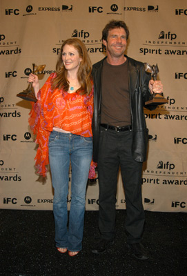 Julianne Moore and Dennis Quaid