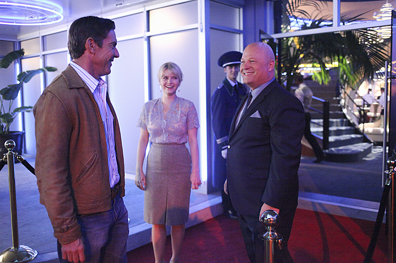 Still of Dennis Quaid, Michael Chiklis and Sarah Jones in Vegas (2012)