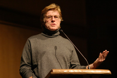 Robert Redford at event of Riding Giants (2004)