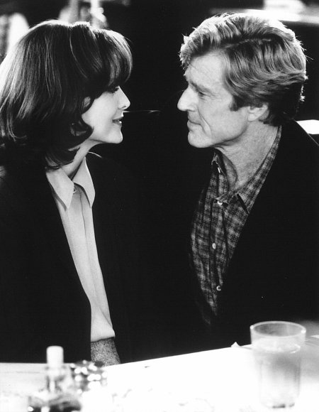 Still of Michelle Pfeiffer and Robert Redford in Up Close & Personal (1996)