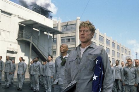 Still of Robert Redford and Paul Calderon in The Last Castle (2001)