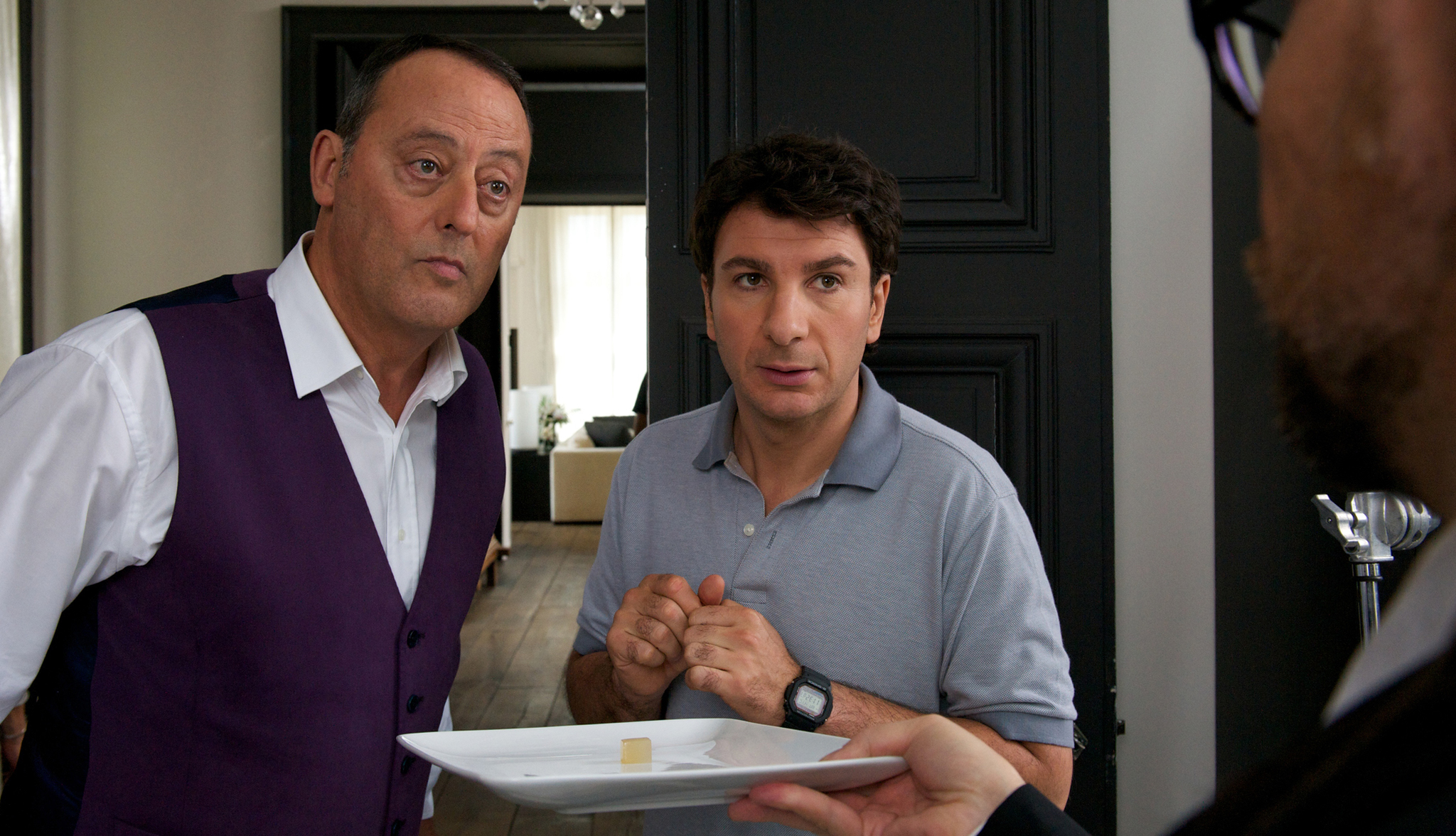 Still of Jean Reno and Michaël Youn in Comme un chef (2012)