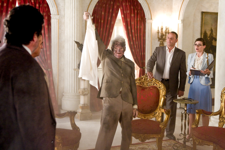 Still of Steve Martin, Jean Reno and Emily Mortimer in The Pink Panther 2 (2009)