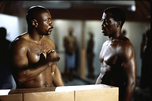 Still of Ving Rhames and Wesley Snipes in Undisputed (2002)