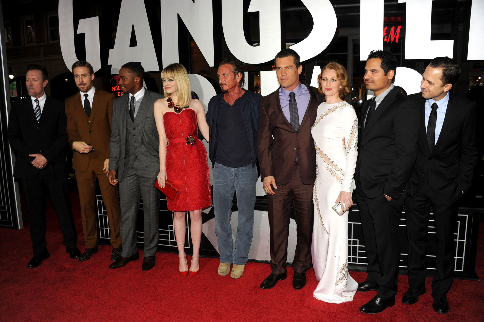 Sean Penn, Giovanni Ribisi, Josh Brolin, Mireille Enos, Anthony Mackie, Emma Stone and Robert Patrick Ryan at event of Gangsteriu medziotojai (2013)