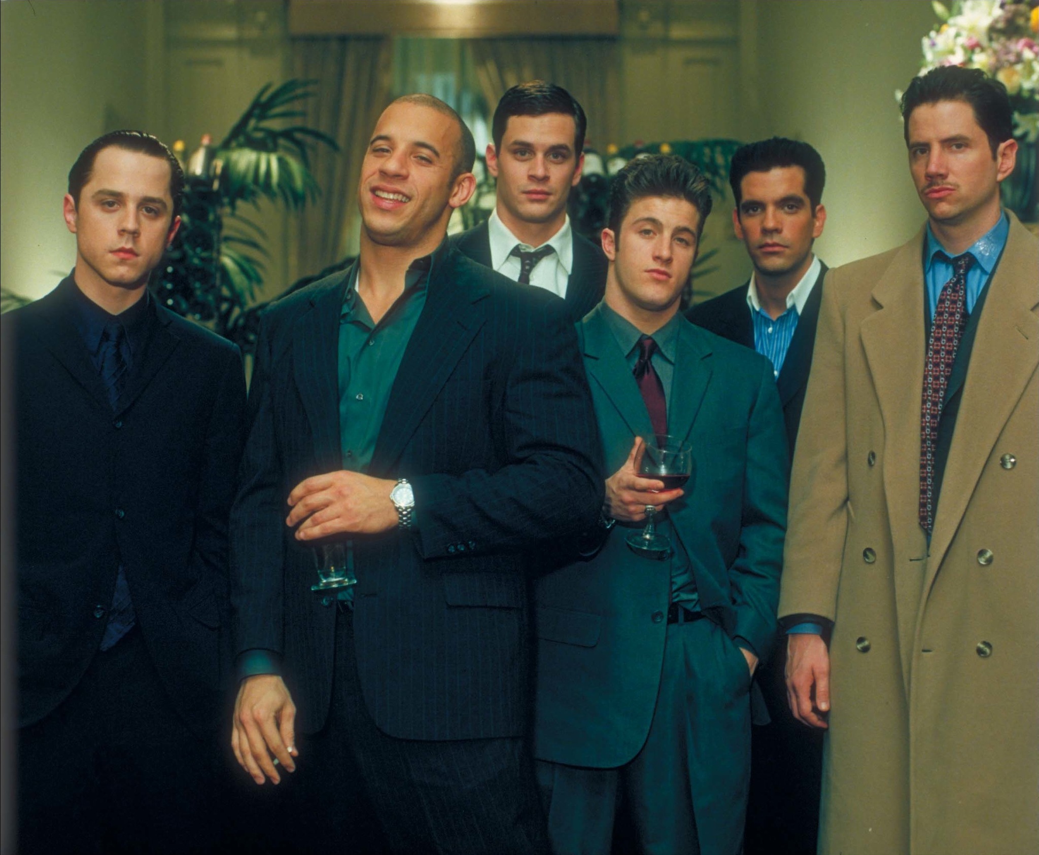 Still of Giovanni Ribisi, Scott Caan, Vin Diesel, Jamie Kennedy, Nicky Katt and Tom Everett Scott in Boiler Room (2000)