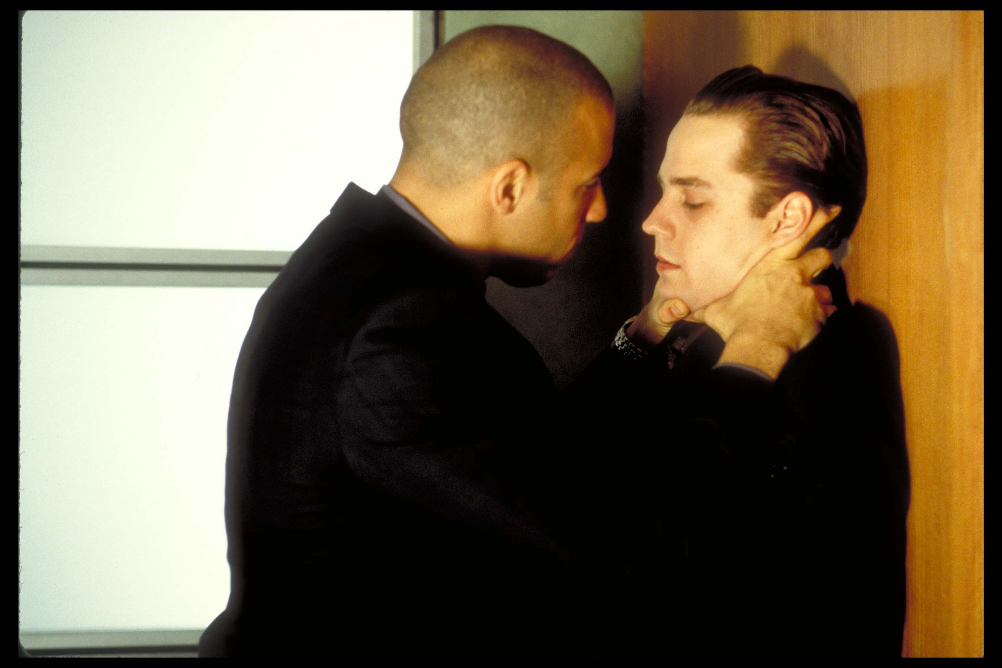 Still of Giovanni Ribisi and Vin Diesel in Boiler Room (2000)