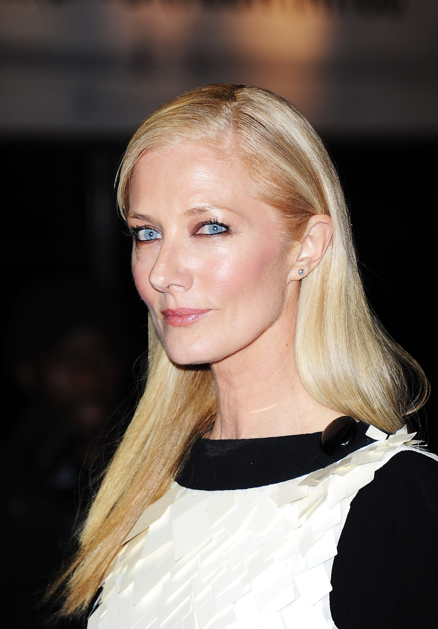 Joely Richardson at event of Mergina su drakono tatuiruote (2011)