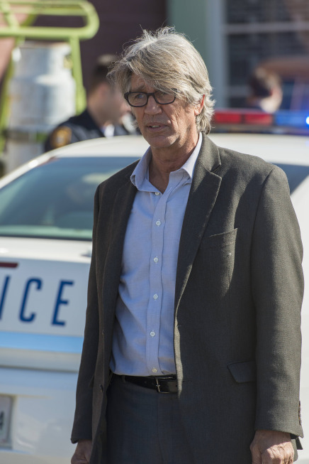 Still of Eric Roberts in Justified (2010)