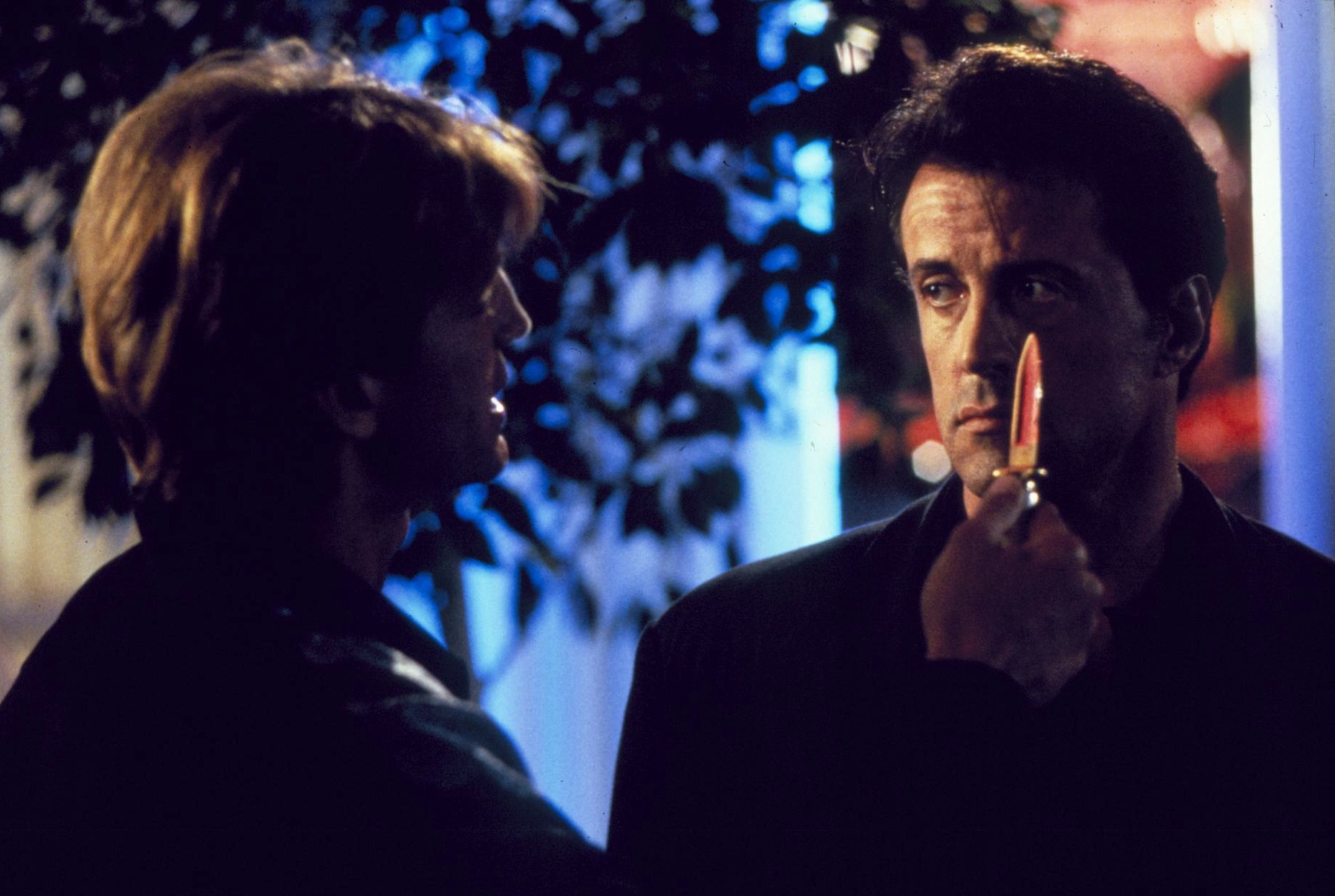 Still of Sylvester Stallone and Eric Roberts in The Specialist (1994)