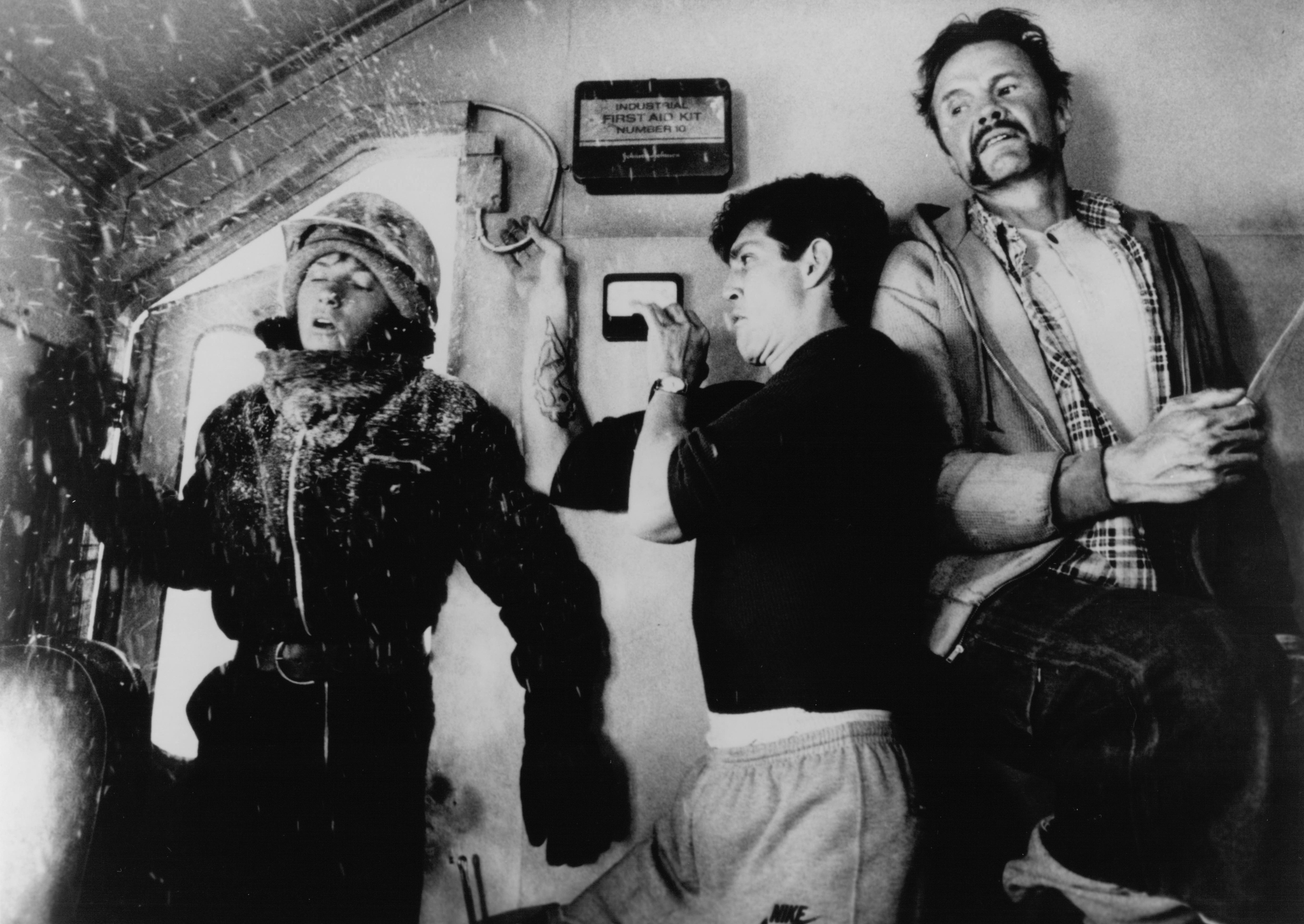 Still of Rebecca De Mornay, Eric Roberts and Jon Voight in Runaway Train (1985)