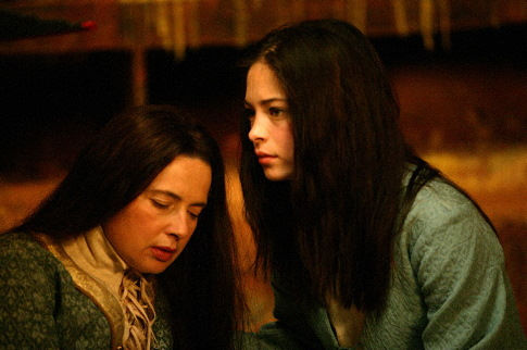 Still of Isabella Rossellini and Kristin Kreuk in Earthsea (2004)