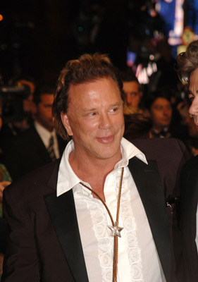 Mickey Rourke at event of Nuodemiu miestas (2005)