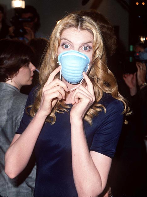 Rene Russo at event of Outbreak (1995)