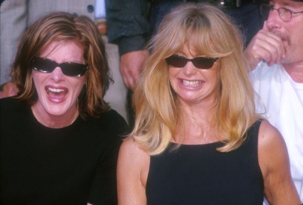 Goldie Hawn and Rene Russo