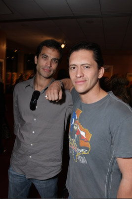 Johnathon Schaech and Clifton Collins Jr. at event of Resurrecting the Champ (2007)