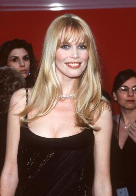 Claudia Schiffer at event of The 70th Annual Academy Awards (1998)