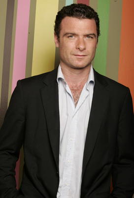 Liev Schreiber at event of Everything Is Illuminated (2005)