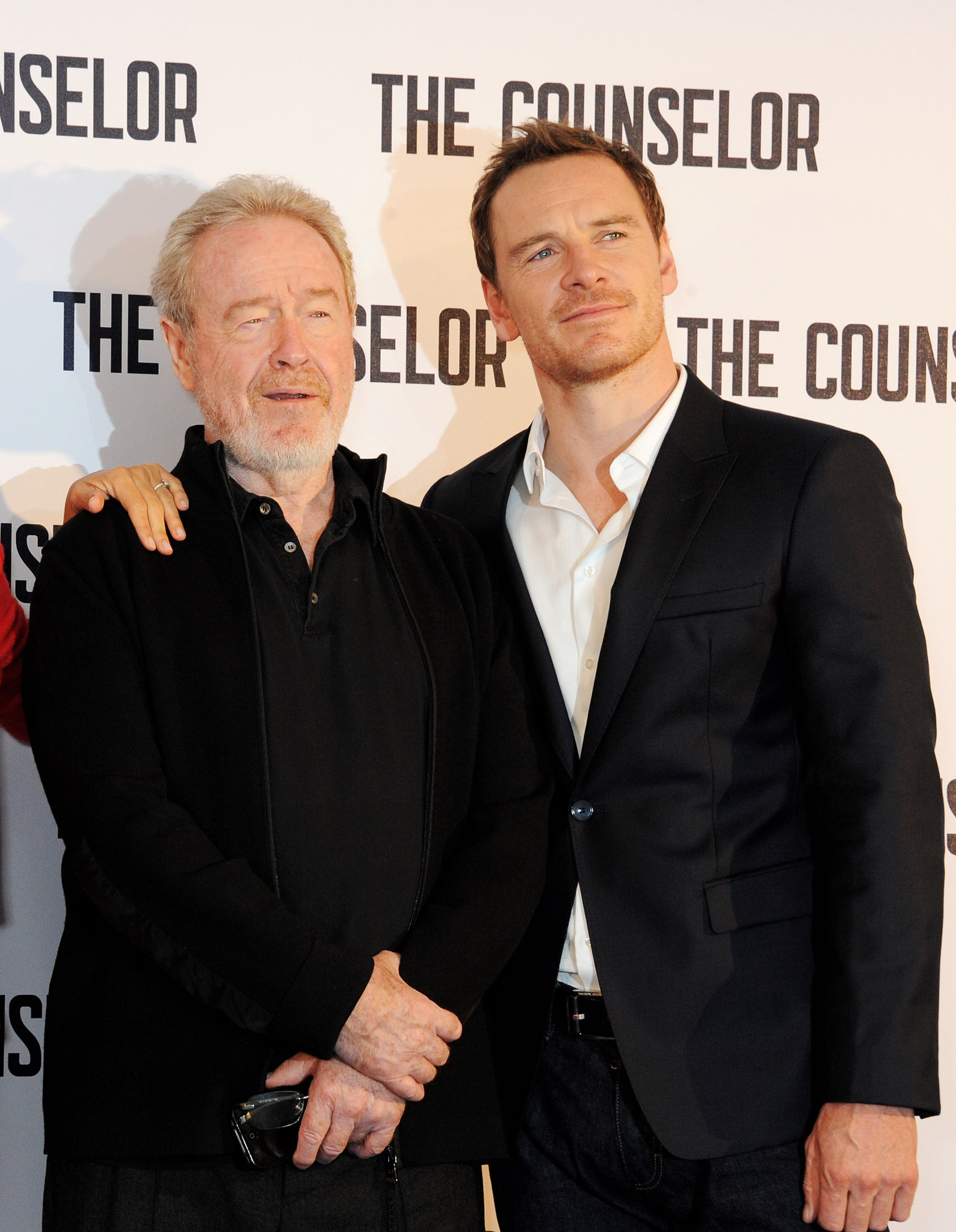 Ridley Scott and Michael Fassbender at event of Patarejas (2013)