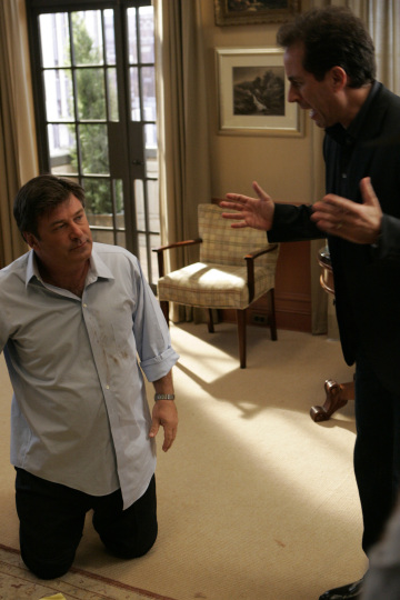 Still of Alec Baldwin and Jerry Seinfeld in 30 Rock (2006)