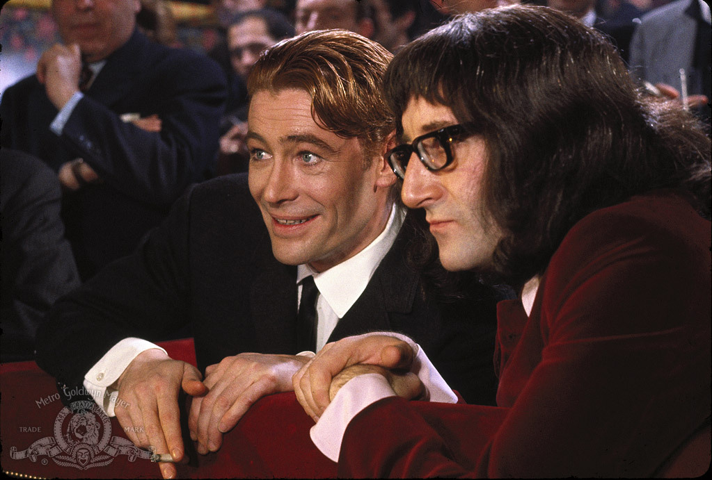 Still of Peter O'Toole and Peter Sellers in What's New Pussycat (1965)