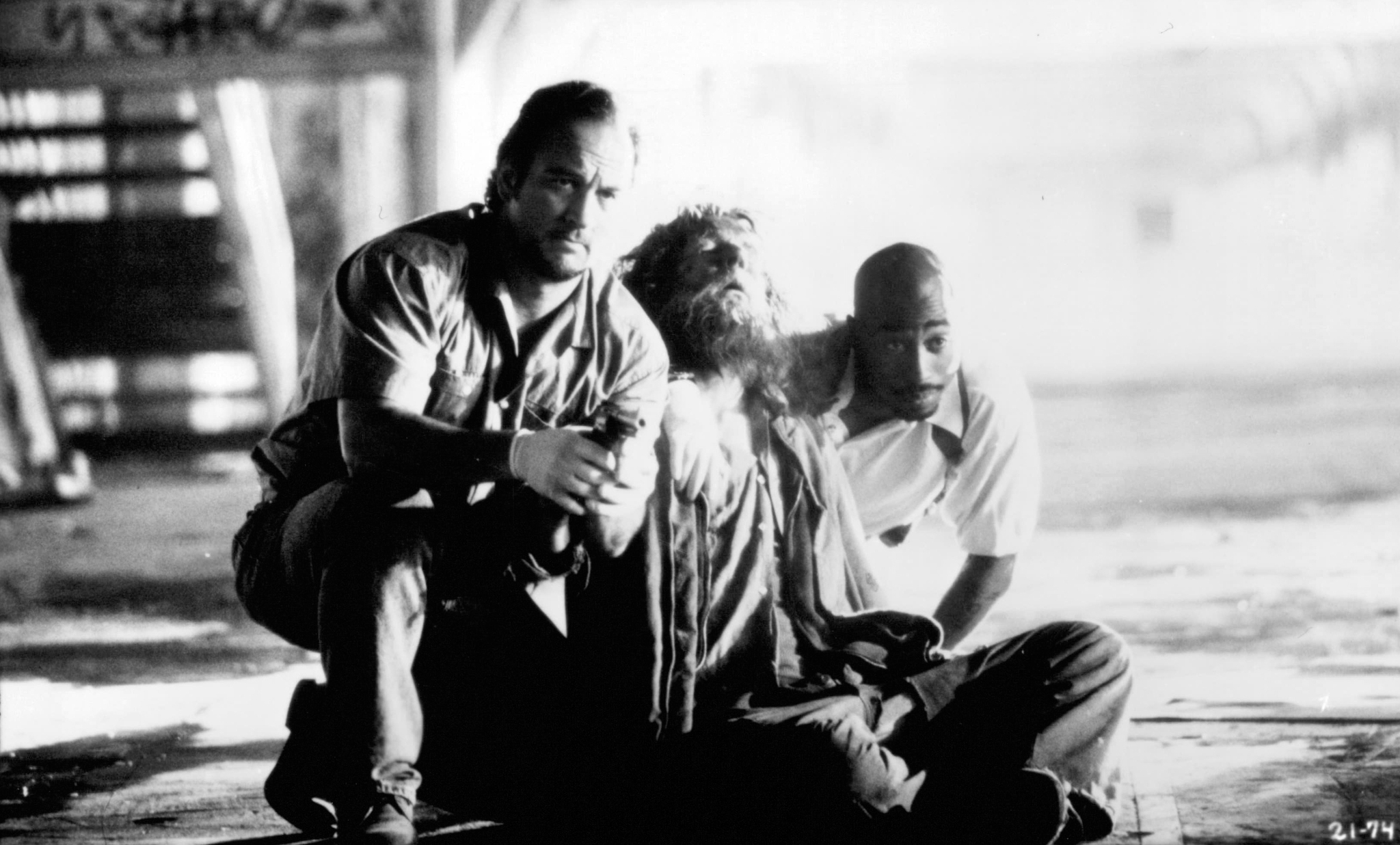 Still of Dennis Quaid, Tupac Shakur and James Belushi in Gang Related (1997)