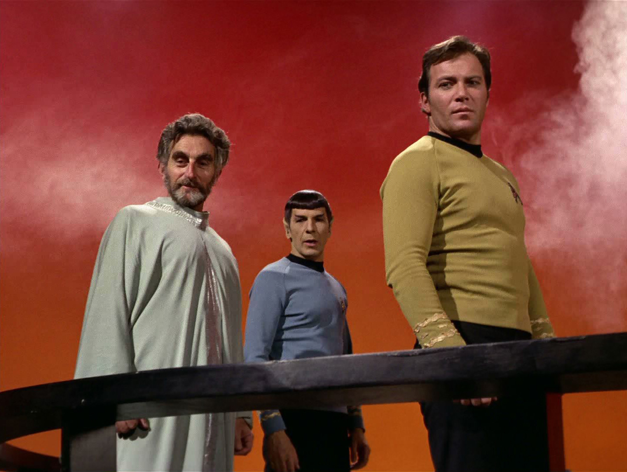 Still of Leonard Nimoy, William Shatner and Jeff Corey in Star Trek (1966)