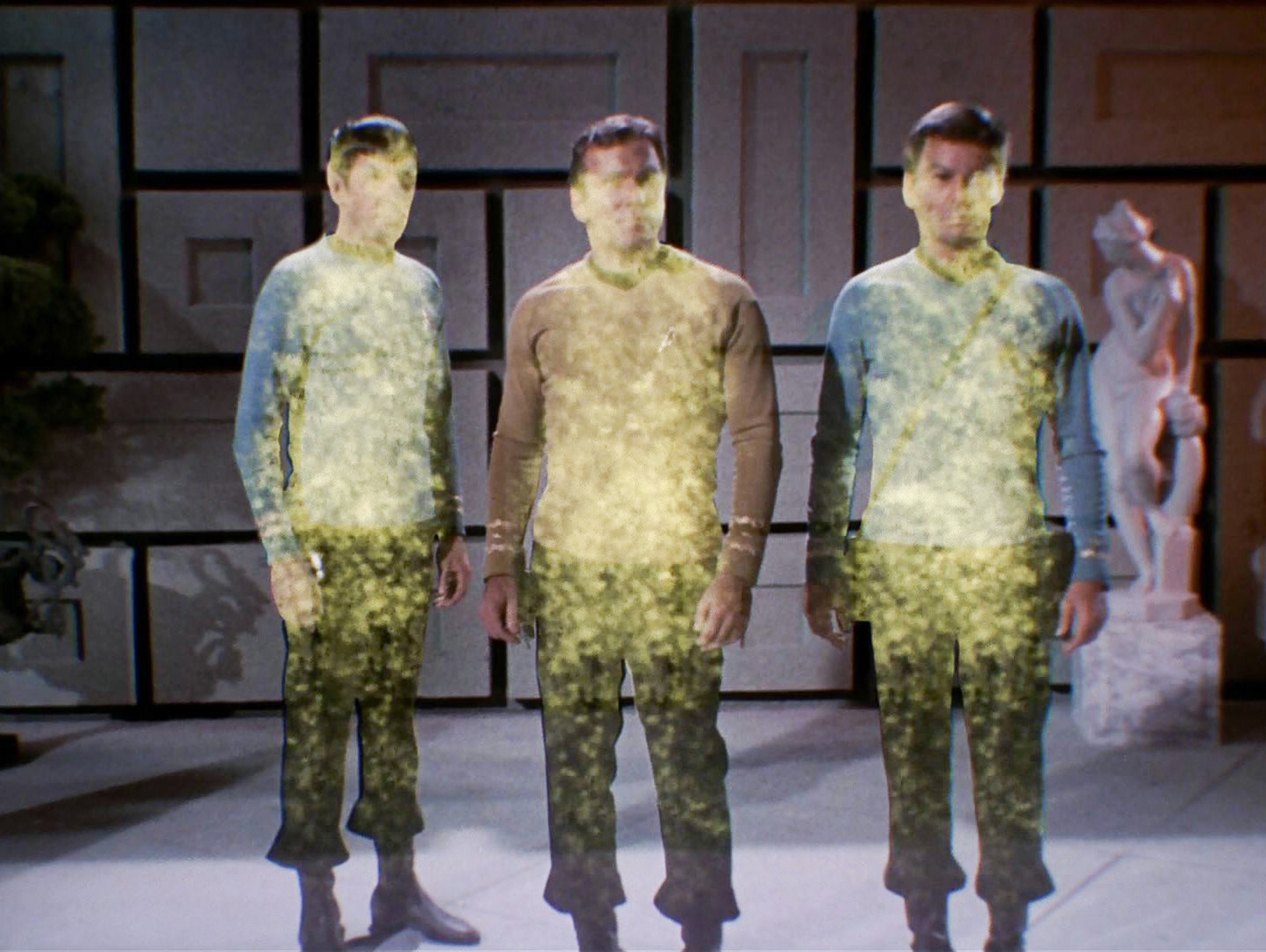 Still of Leonard Nimoy, William Shatner and DeForest Kelley in Star Trek (1966)